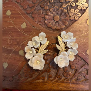 Vintage clip earrings